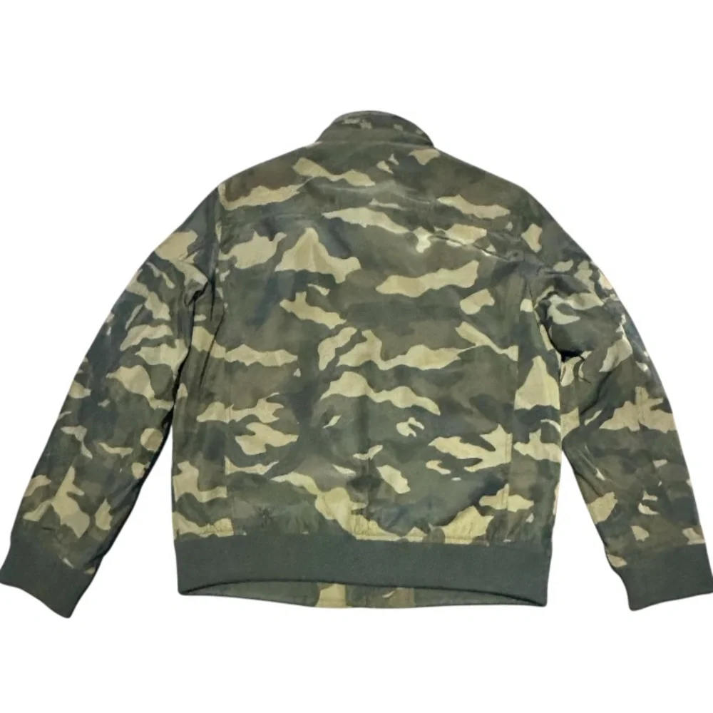 Tommy Hilfiger Men’s Camo 4 Pocket Filled Performance Bomber Jacket Medium M